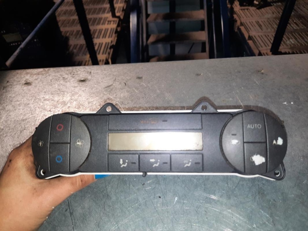 Mando calefaccion / A/A - Ford Mondeo II Hatchback (2.0 16V (145 cv))