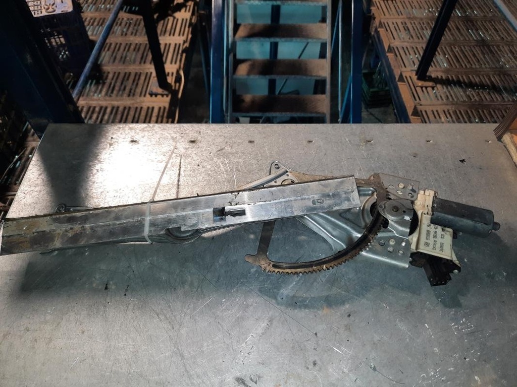 Elevalunas delantero derecho - Opel Vectra C (1.9 CDTI (150 cv))
