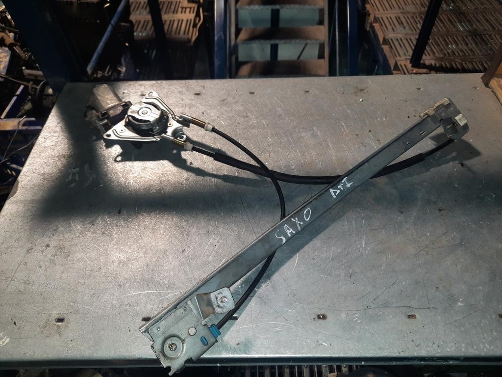 Elevalunas delantero izquierdo - Citroen Saxo (S0,S1) (1.1 X,SX (60 cv))