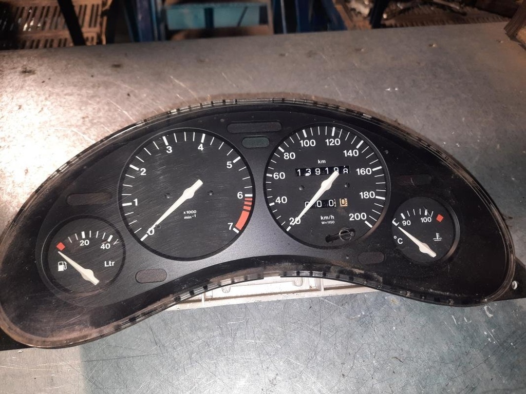 Cuenta kilometros - Opel Corsa B (1.4i (60 cv))