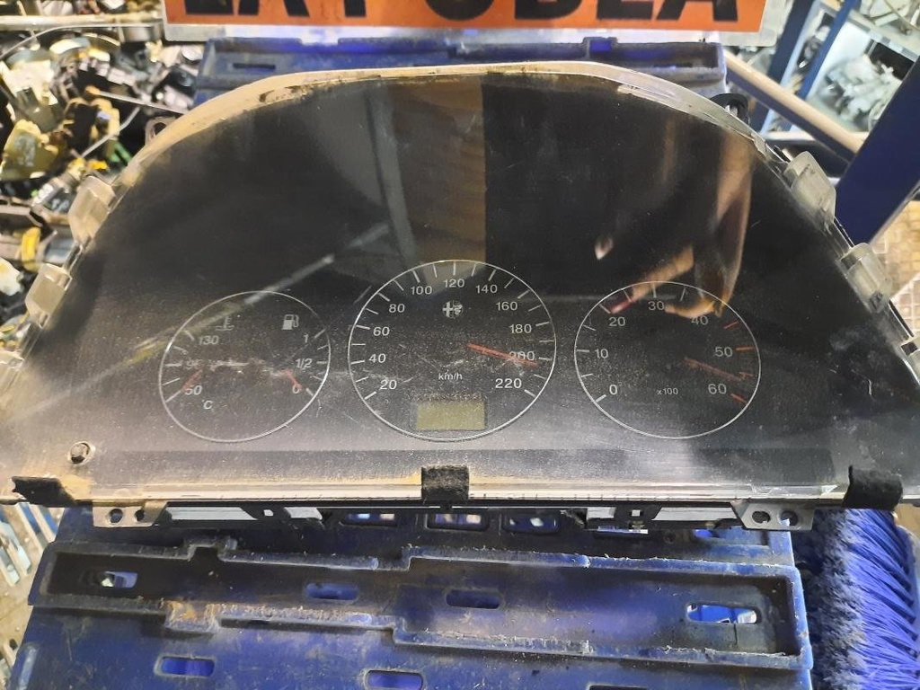 Cuenta kilometros - Alfa Romeo 146 (1.9 JTD (105 cv))