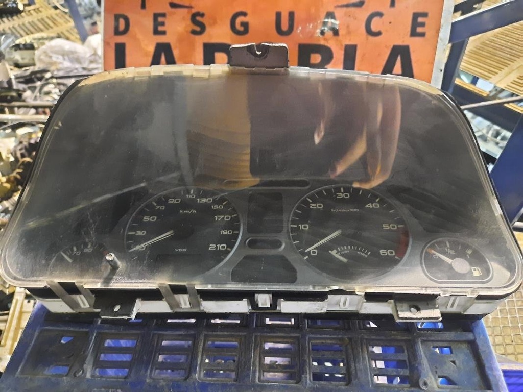 Cuenta kilometros - Peugeot 306 (7B) (1.8 (110 cv))