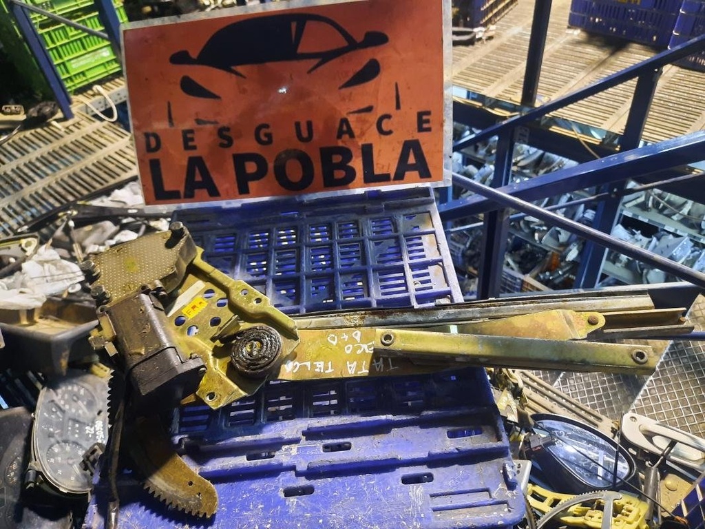 Elevalunas delantero derecho - Tata Telcosport (1.9 D (68 cv))