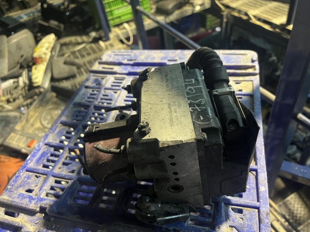 Centralita abs - Audi A4 (B6 8E) (1.8 T (163 cv))