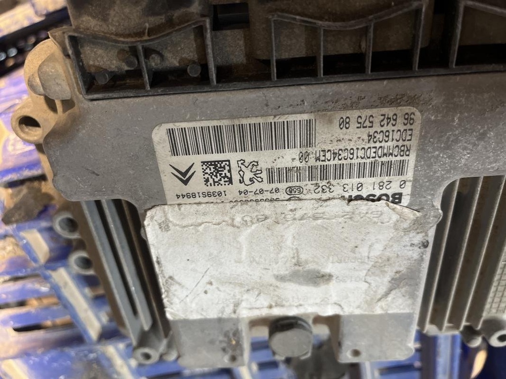 Centralita motor uce - Citroen C4 I Hatchback (Fase I, 2004) (1.6 HDi 16V (109 cv))