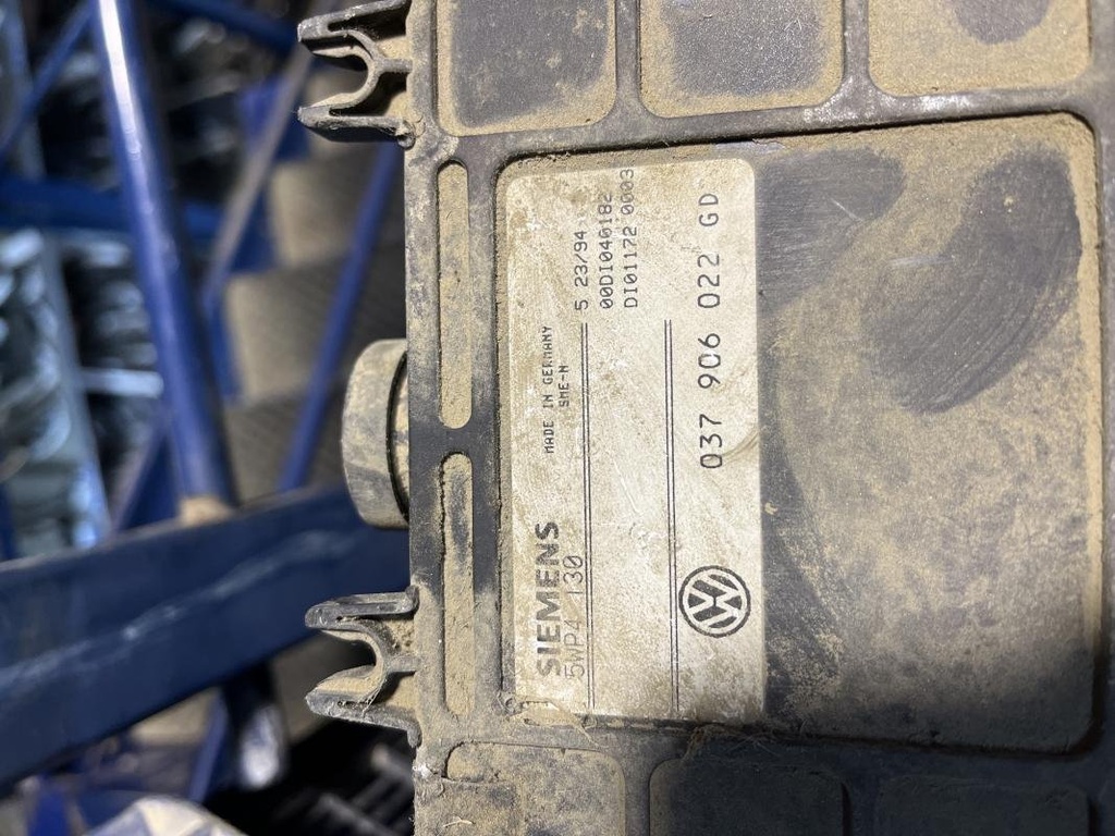 Centralita motor uce - Volkswagen Passat (B3, B4) (2.0 (115 cv))