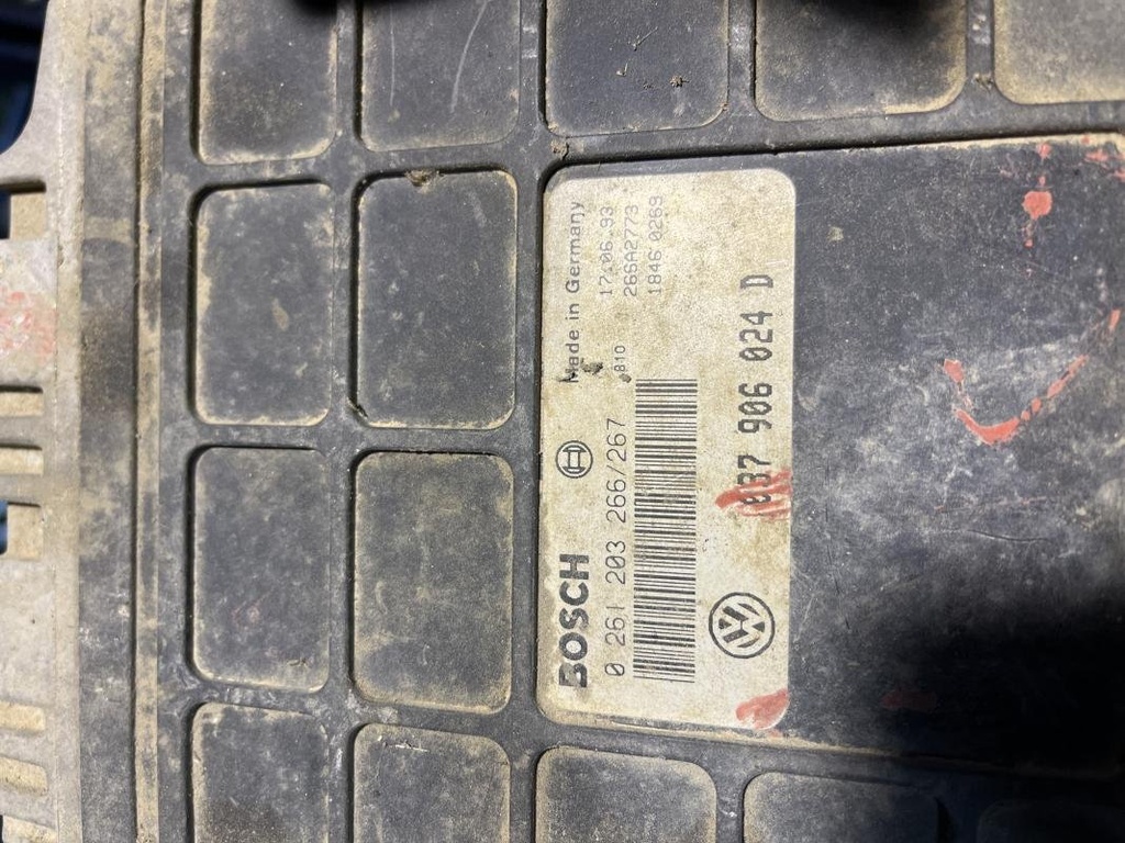Centralita motor uce - Volkswagen Golf III (1HX) (2.0 GTI 16V (150 cv))