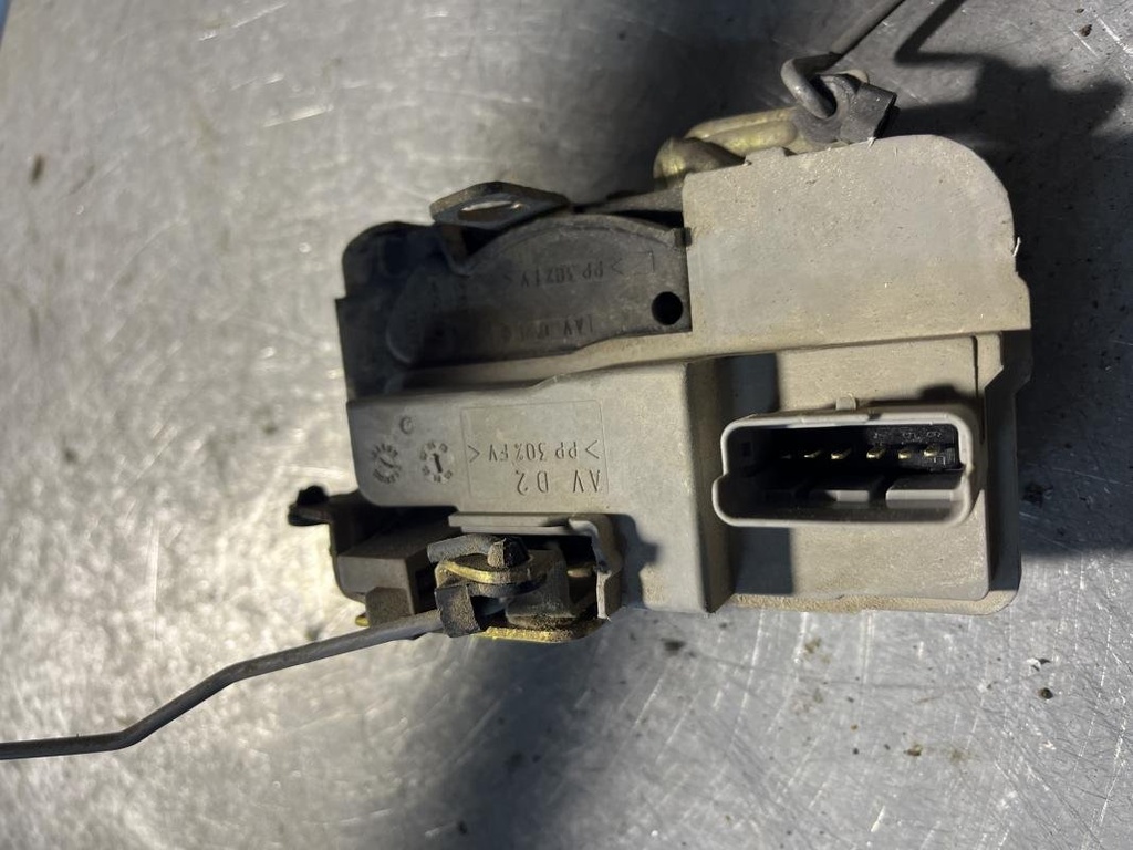Cerradura puerta delantera derecha - Peugeot 206 (1.4 HDi (68 cv))