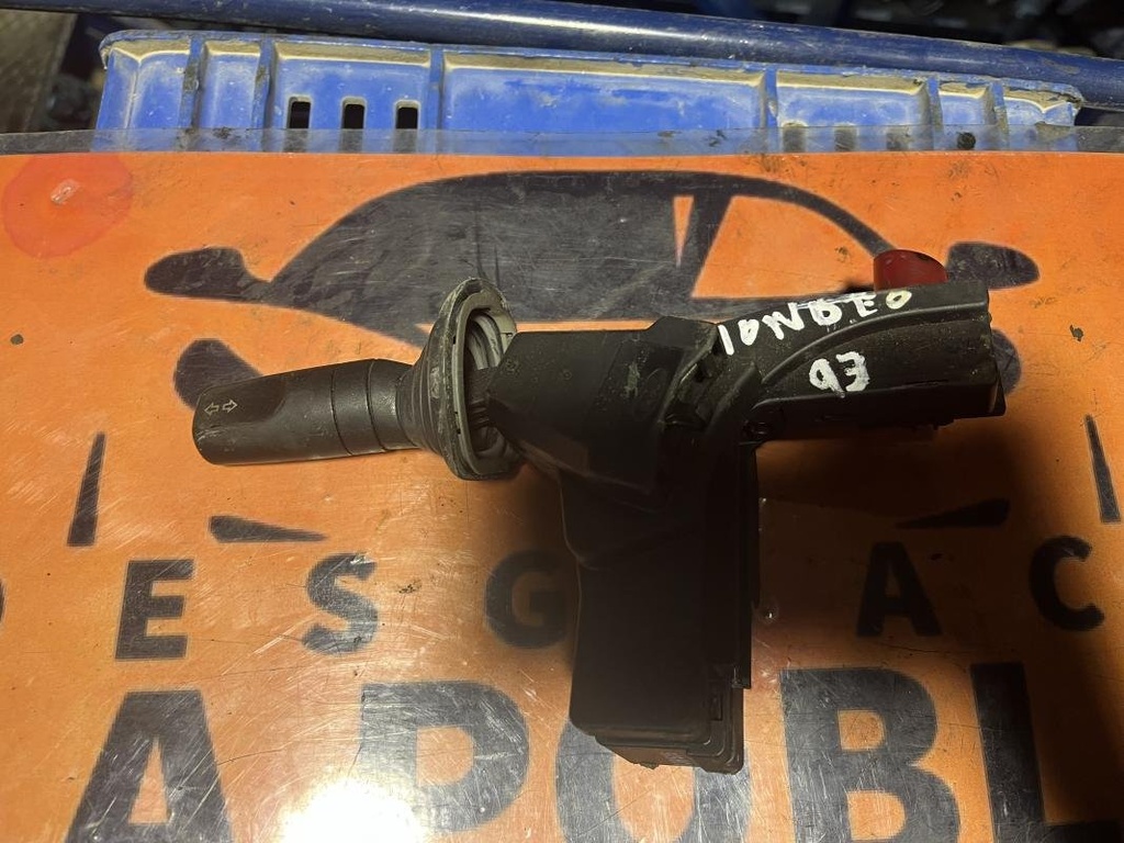 Mando luces - Ford Mondeo I Hatchback (1.6 i 16V (90 cv)) (1993)