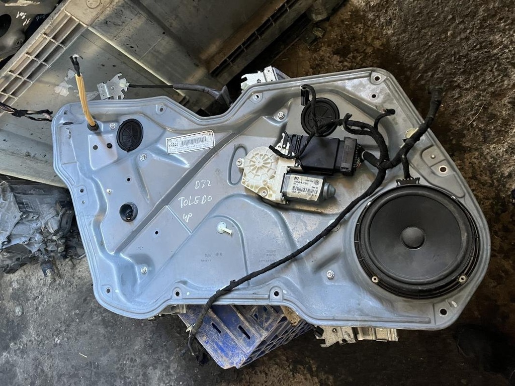 Elevalunas delantero izquierdo - Seat Toledo II (1M2) (1.6 16V (105 cv))