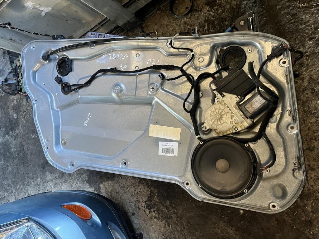 Elevalunas delantero izquierdo - Seat Ibiza III (1.4 16V (75 cv))