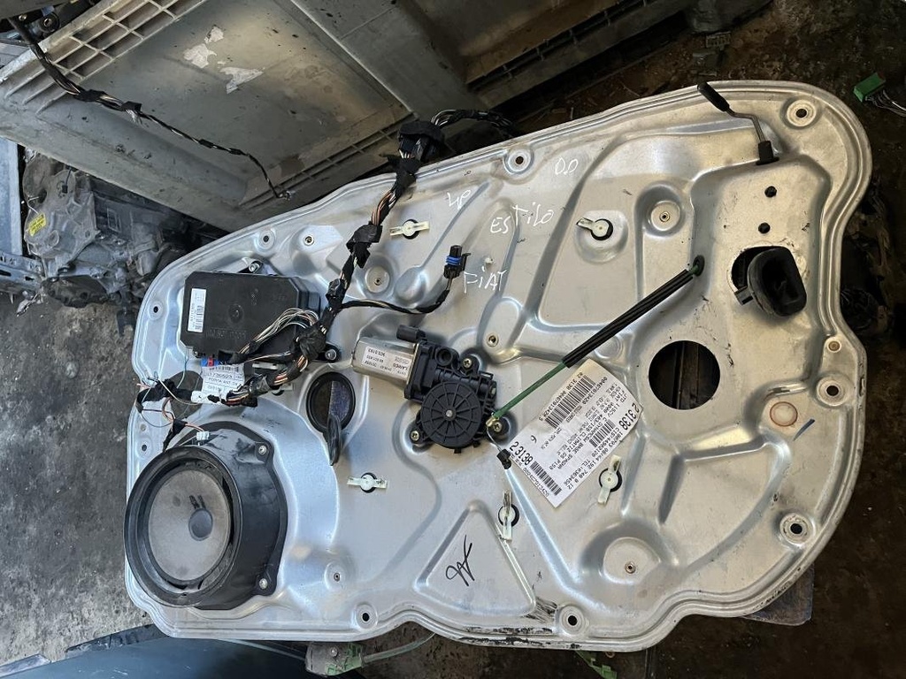 Elevalunas delantero derecho - Fiat Stilo (192) (1.6 16V (5 dr) (103 cv))