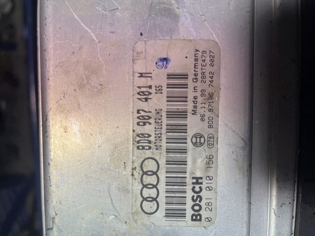 Centralita motor uce - Audi A4 Avant (B5) (1.8 20V (125 cv)) (2003)