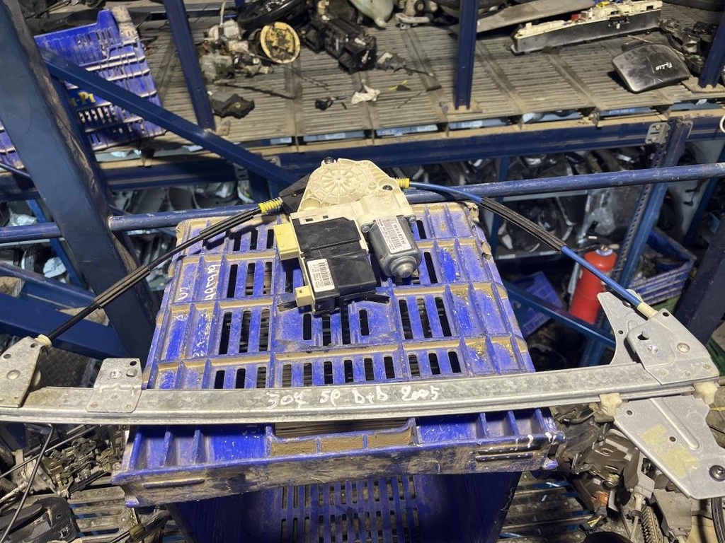 Elevalunas delantero derecho - Peugeot 307 (1.6 (109 cv)) (2005)
