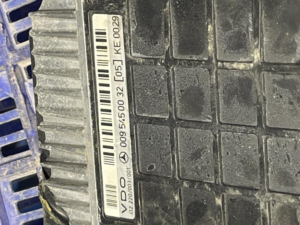 Centralita motor uce - Mercedes Benz Clase E (W124) (E 200 (124.019) (136 cv))