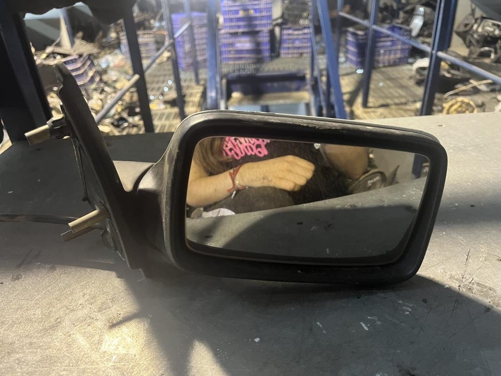 Retrovisor derecho - Volkswagen Golf III (1HX) (1.8 (75 cv))