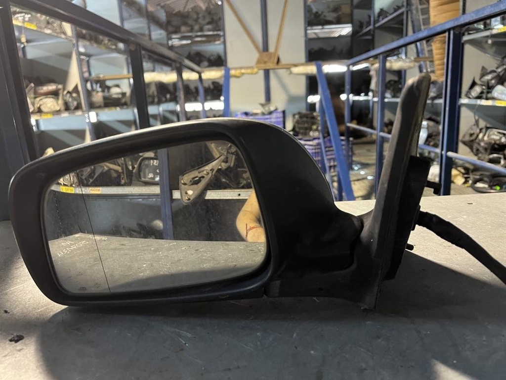 Retrovisor izquierdo - Toyota Avensis II (2.0 D-4 (147 cv) Automatico)