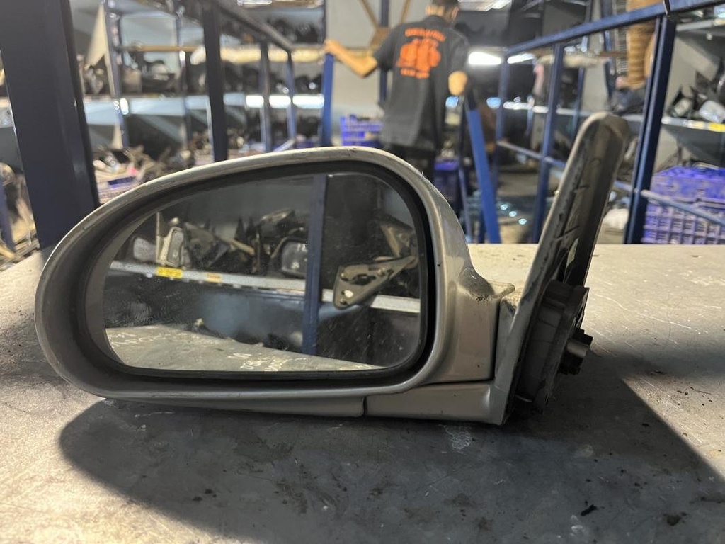 Retrovisor izquierdo - Hyundai Coupe I (J2) (1.6 i 16V (114 cv))
