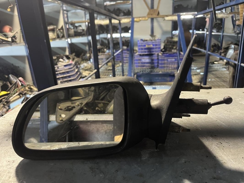 Retrovisor izquierdo - Renault 19 I Chamade (L53) (1.4 (L532) CAT (58 cv))