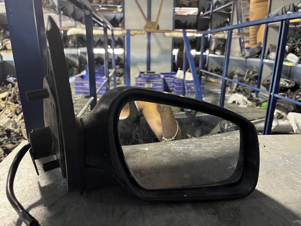 Retrovisor derecho - Ford Mondeo II Hatchback (2.0 16V (145 cv) Automatico) (2005)