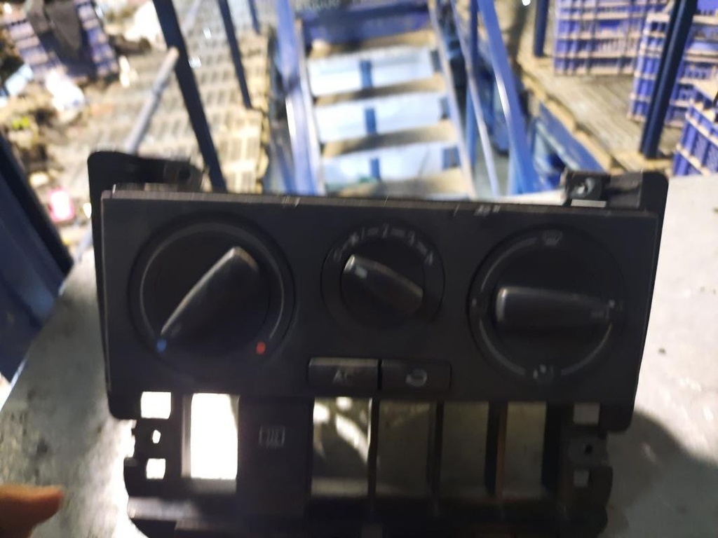 Mando calefaccion / A/A - Volkswagen Polo III (6N/6KV) (1.4 16V (100 cv))