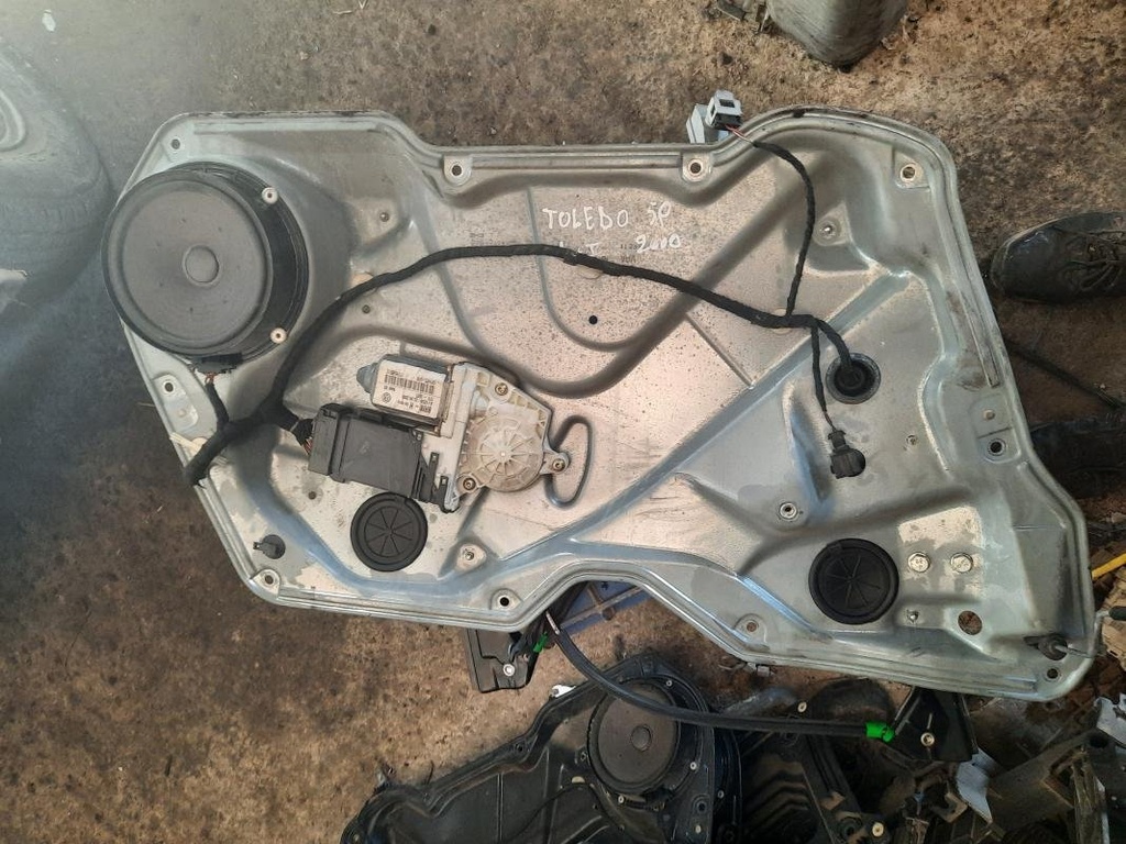 Elevalunas delantero izquierdo - Seat Toledo II (1M2) (1.9 TDI (110 cv)) (2000)