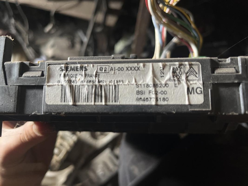 Caja de reles / fusibles - Citroen C3 I (Fase I, 2002) (1.4 HDi 16V (90 cv))