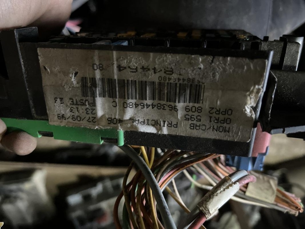 Caja de reles / fusibles - Peugeot 406 (8) (2.0 HDI (110 cv)) (2000)