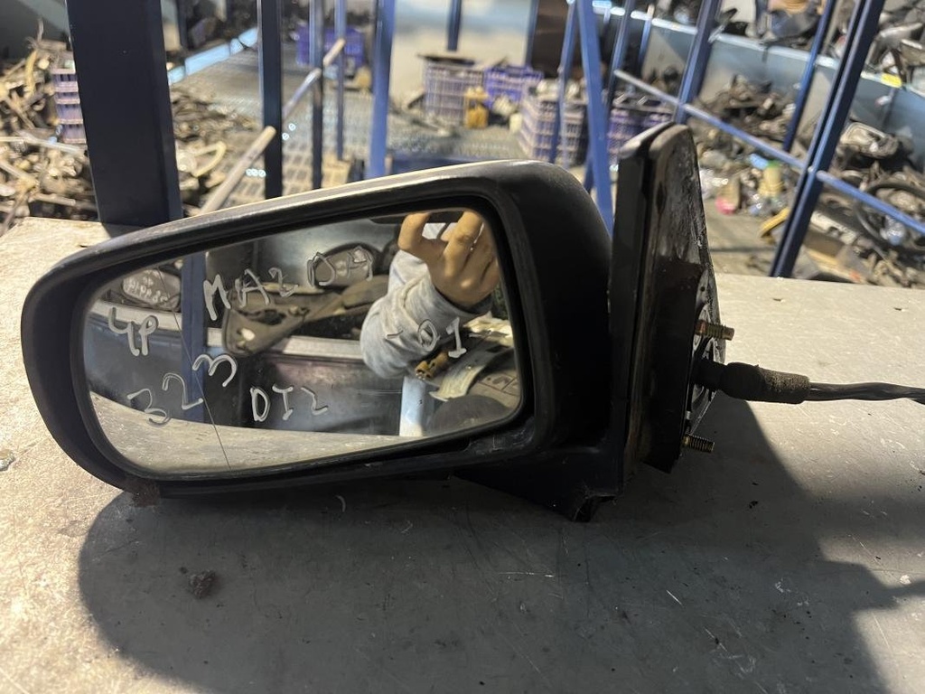 Retrovisor izquierdo - Mazda 323 F VI (BJ) (1.8 i 16V (114 cv))