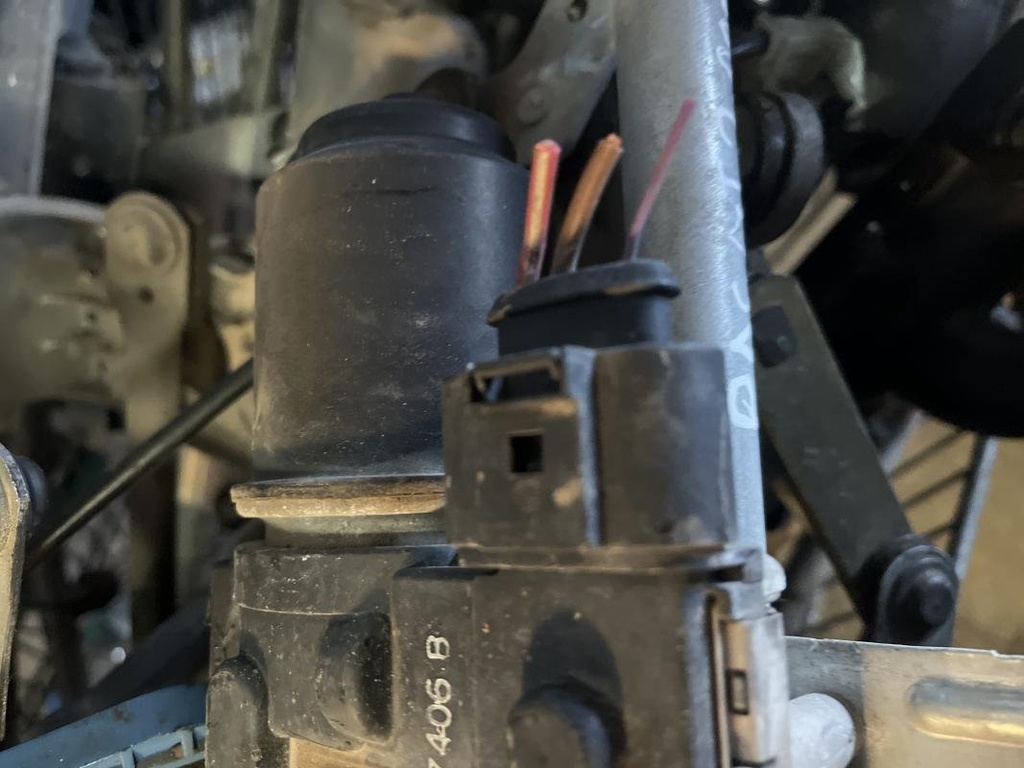 Motor limpiaparabrisas delantero - Volkswagen Passat (B6) (1.8 TSI (160 cv)) (2006)