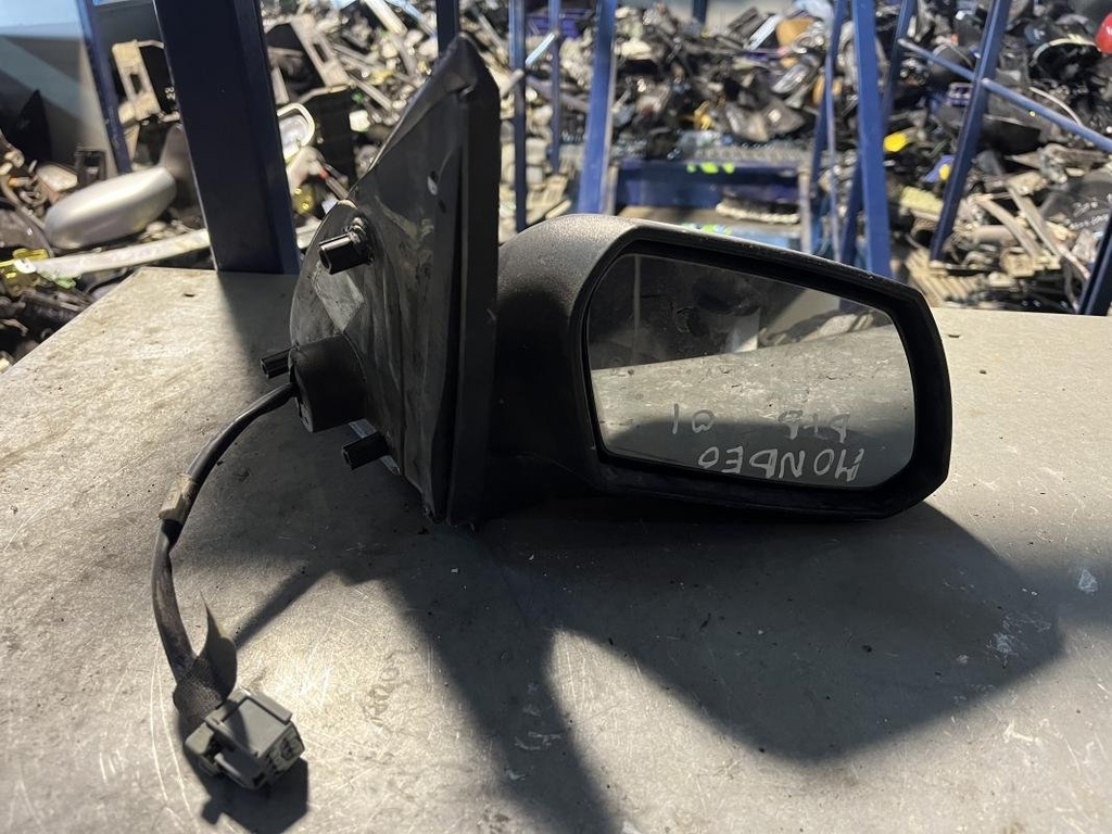 Retrovisor derecho - Ford Mondeo II Hatchback (2.0 16V (145 cv) Automatico) (2001)