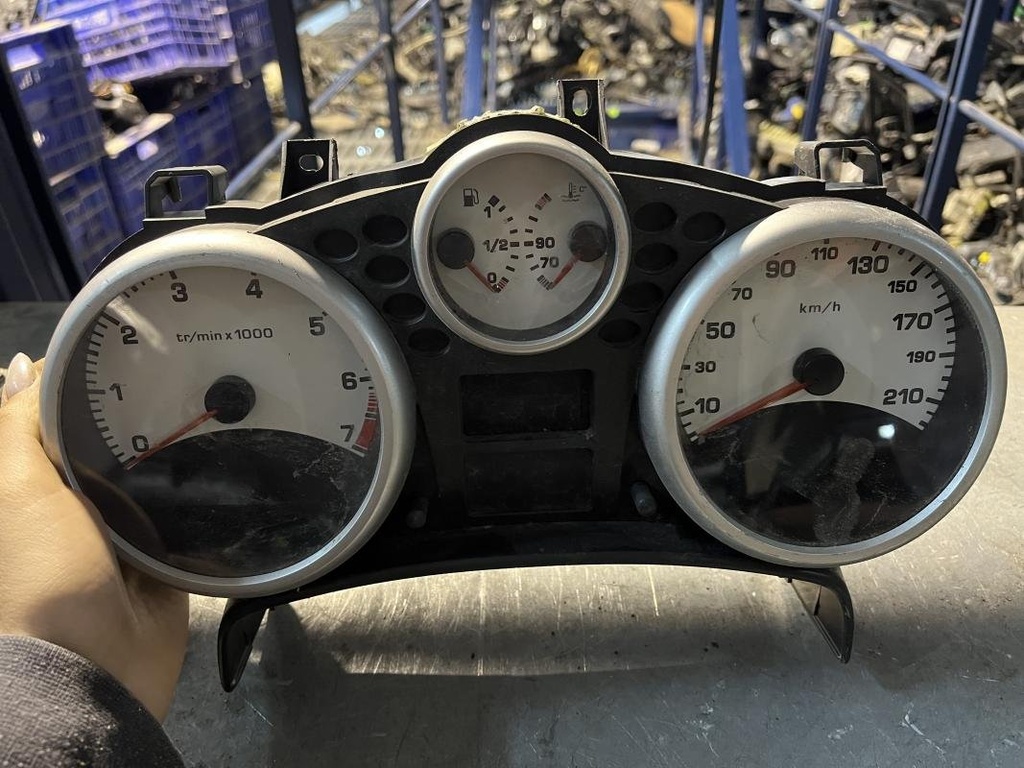 Cuenta kilometros - Peugeot 207 (1.4 i 16V (90 cv)) (2006)