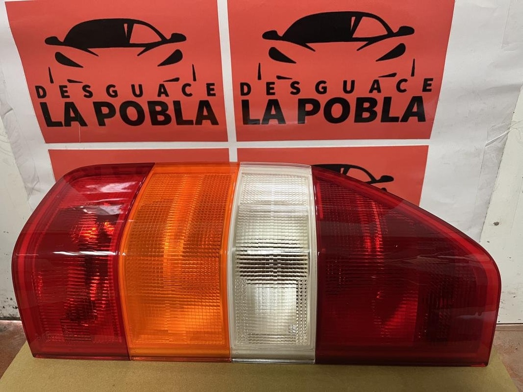 Piloto trasero izquierdo - Mercedes Benz Sprinter 4-t Caja/Chasis (904) (412 D (115 cv)) (1996)