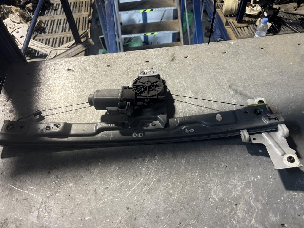 Elevalunas delantero derecho - Peugeot 307 (1.6 HDi (90))