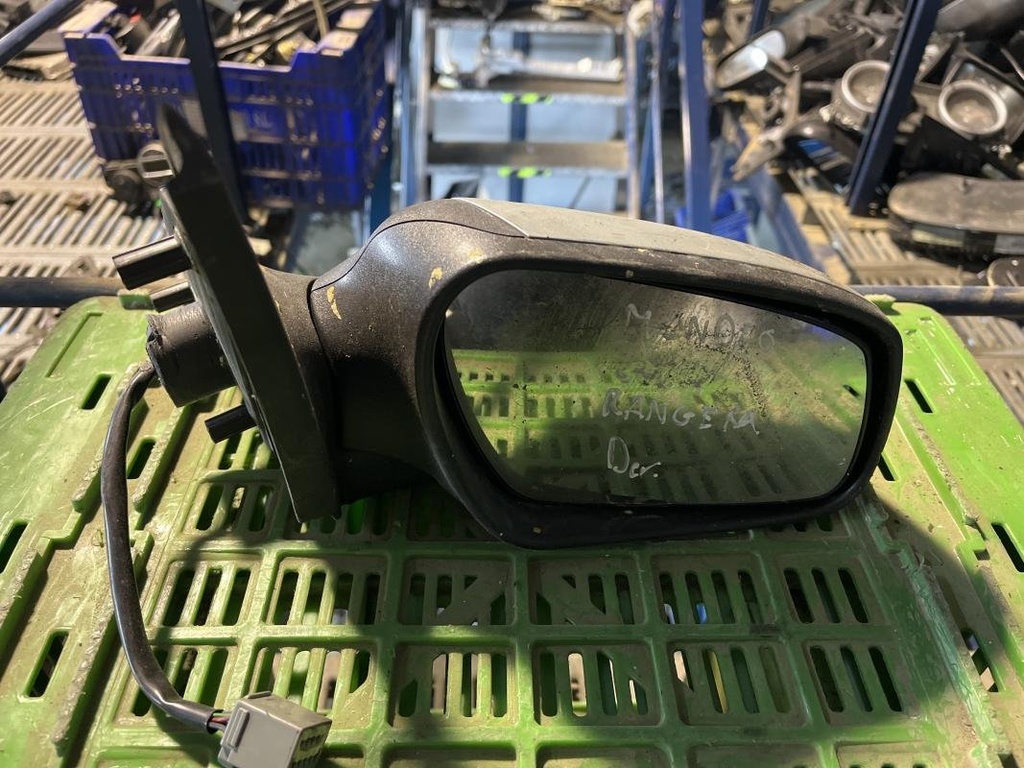 Retrovisor derecho - Ford Mondeo II Hatchback (2.0 16V (145 cv) Automatico)