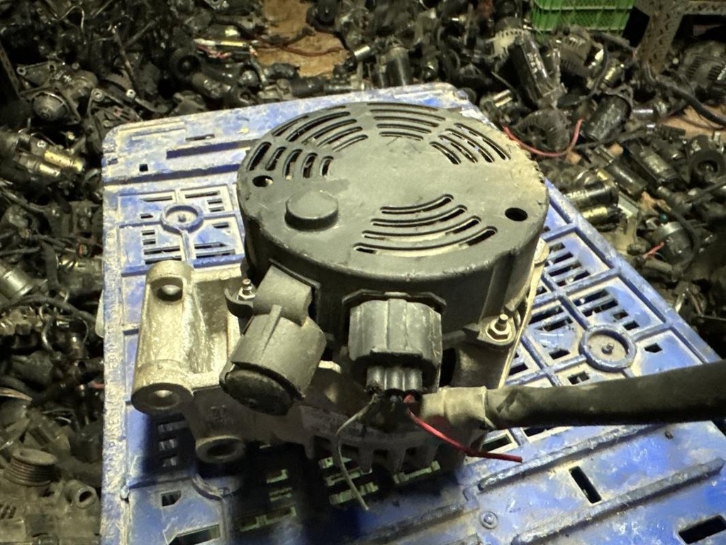 Alternador - Ford Focus Hatchback I (1.6 16V (100 cv))