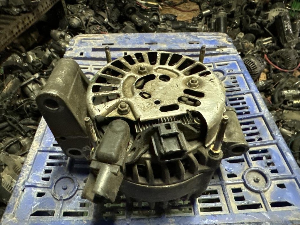 Alternador - Ford Mondeo II Hatchback (2.0 TDCi (130 cv) Automatico) (2001)