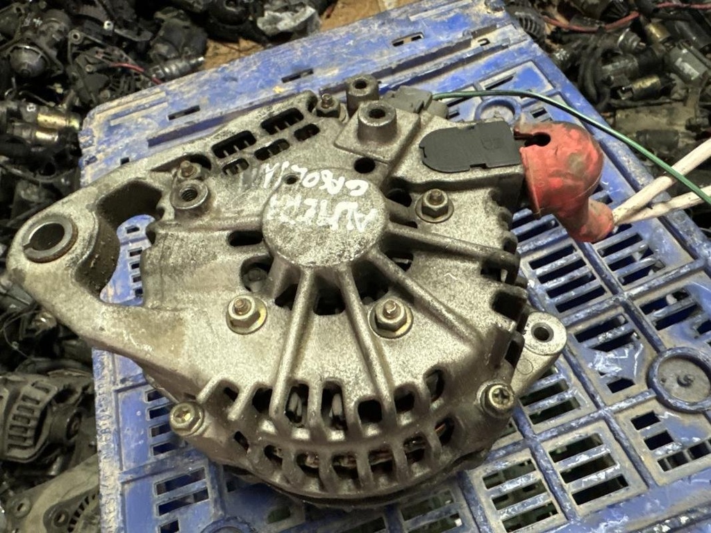 Alternador - Nissan Almera I Hatchback (N15) (1.4 (87 cv))