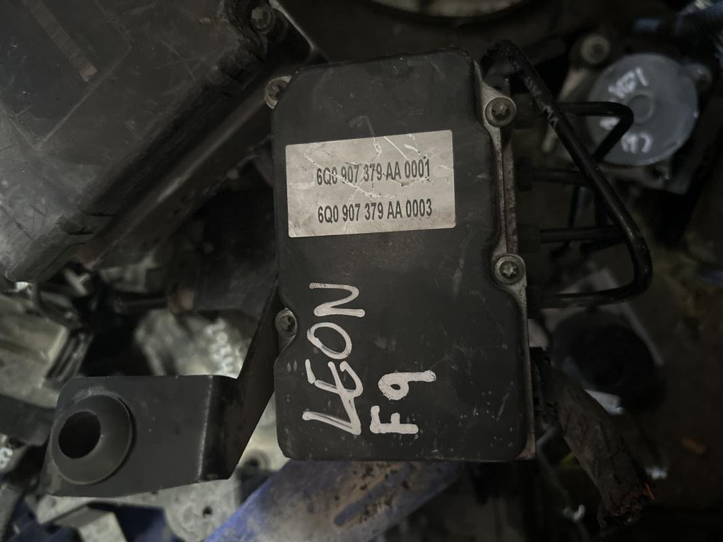 Centralita abs - Seat Leon I (1M) (1.4 16V (75 cv)) (1999)