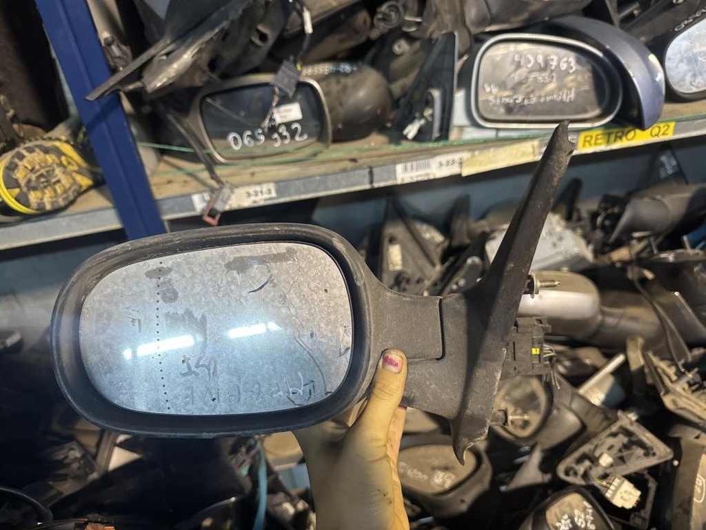 Retrovisor izquierdo - Renault Megane I (BA) (1.6 e (90 cv))