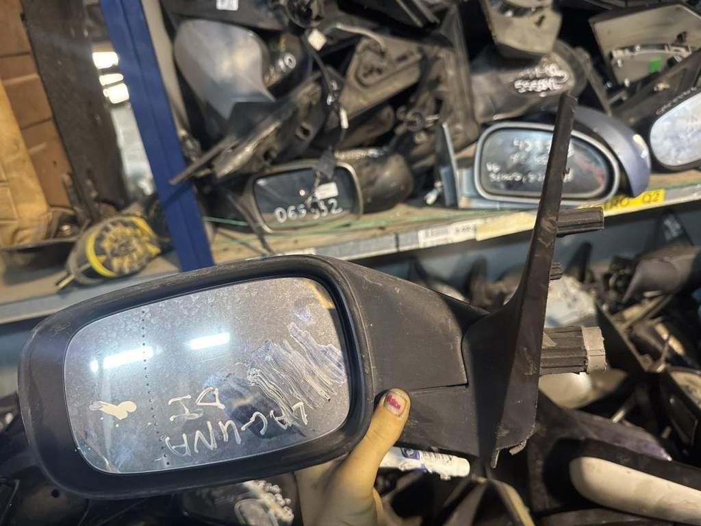 Retrovisor izquierdo - Renault Laguna II (1.6 i 16V (112 cv))