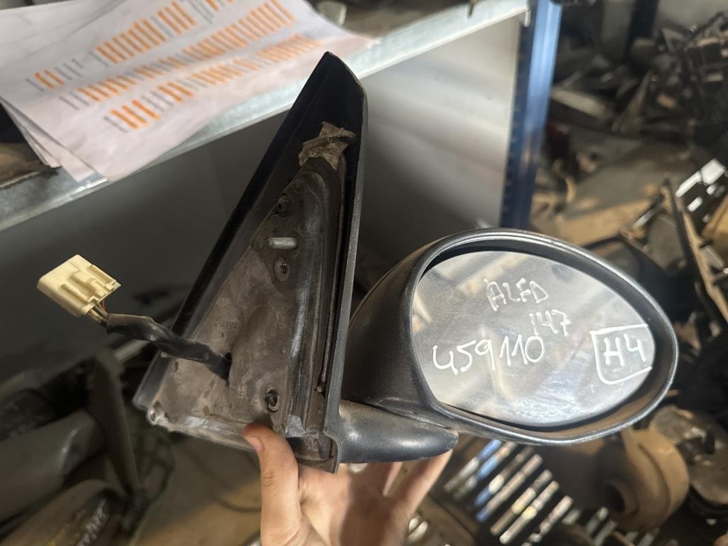 Retrovisor derecho - Alfa Romeo 147 (Version 2004) 3-Puertas (1.9 16V JTD (150 cv))