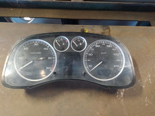 [12090846205679] Cuenta kilometros - Peugeot 307 (1.4 i 16V (88))
