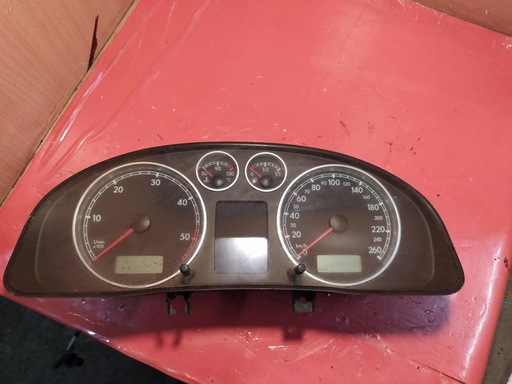 [12100827267064] Cuenta kilometros - Volkswagen Passat (B5) (1.6 (101 cv)) (2001)