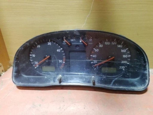 [12171602396651] Cuenta kilometros - Volkswagen Passat (B5) (1.8 20V Syncro (125 cv))