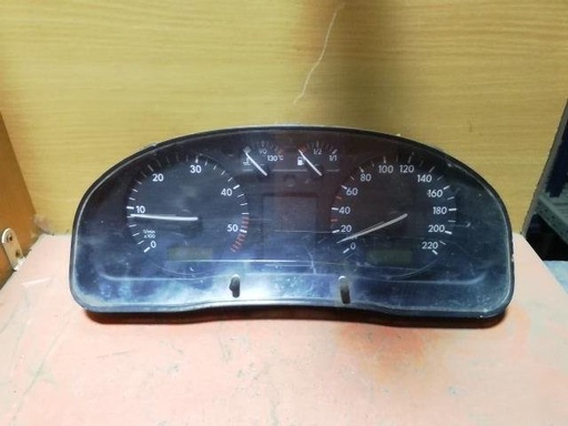 [12171718593648] Cuenta kilometros - Volkswagen Passat (B5) (1.9 TDI (101 cv)) (1999)