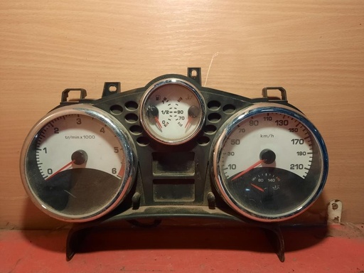[12211030231257] Cuenta kilometros - Peugeot 206 Sedan (1.4 HDI (68 cv))