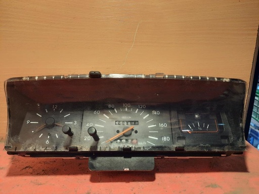 [12211238205192] Cuenta kilometros - Peugeot 205 I (741A/C) (1.4 (60 cv))
