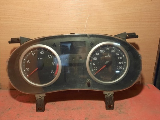[12231729541092] Cuenta kilometros - Renault Clio II (1.2 i 16V (75 cv)) (2004)