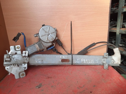 [12281021385605] Elevalunas delantero derecho - Kia Sephia II (1.5 i 16V GL (88 cv)) (2000)